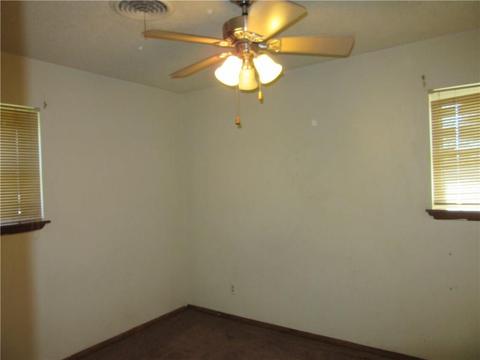 908 W Edwards St, Eldorado, OK 73537 photo 15