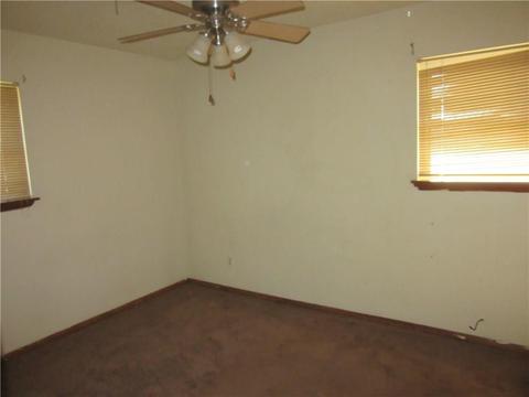 908 W Edwards St, Eldorado, OK 73537 photo 12
