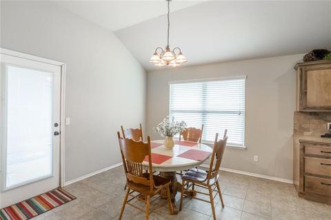 500 Manhattan Dr, Moore, OK 73160 photo 11