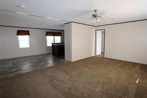 10635 Chandler Way, Mcloud, OK 74851 photo 2