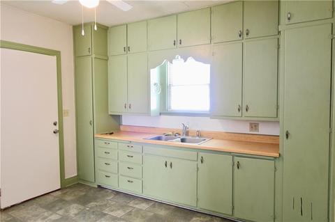623 S Magnolia, Erick, OK 73645 photo 9