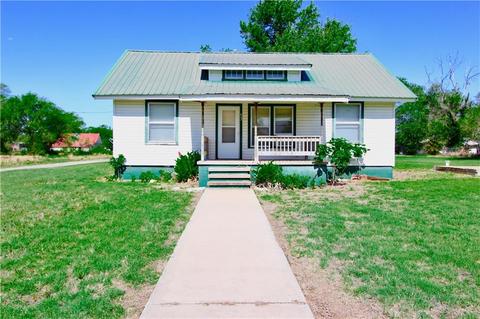 623 S Magnolia, Erick, OK 73645 photo 1