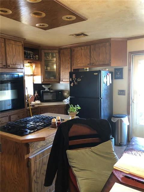 404 S Broadway, Binger, OK 73009 photo 2