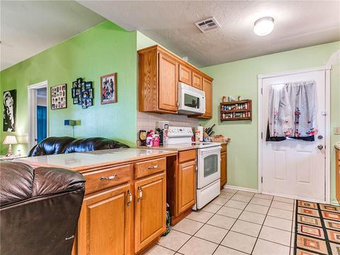 790 Emily Dr, Mcloud, OK 74851 photo 11