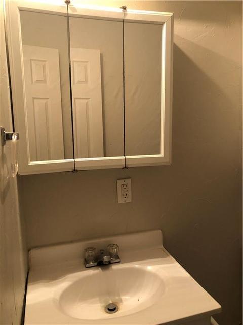 218 E Walnut Sts, Binger, OK 73009 photo 10
