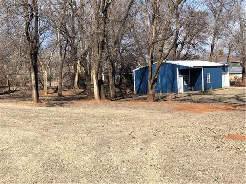 218 E Walnut Sts, Binger, OK 73009 photo 12