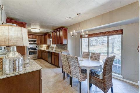1317 Devonshire Ct, Edmond, OK 73034 photo 10