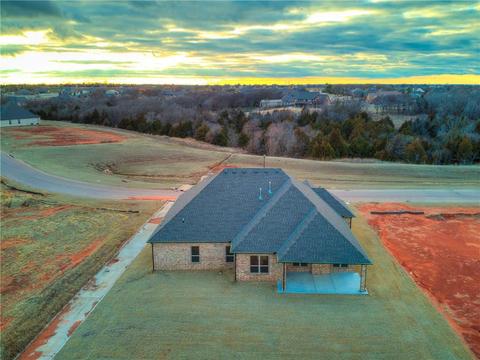 1184 Colonial Ave, Tuttle, OK 73089 photo 5
