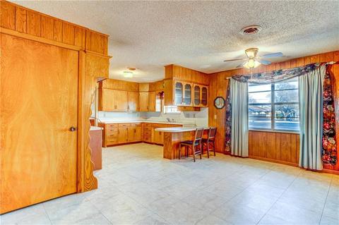 307 W Adams St, Corn, OK 73024 photo 9