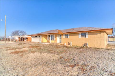 307 W Adams St, Corn, OK 73024 photo 2