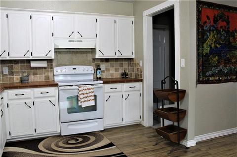538 W Carson Dr, Mustang, OK 73064 photo 6