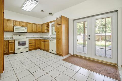 21401 Montgomery Dr, Mcloud, OK 74851 photo 6