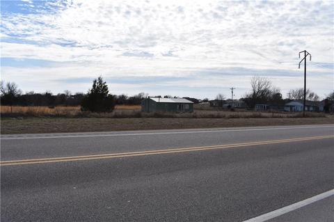 2704 E Walnut St, Tecumseh, OK 74873 photo 2