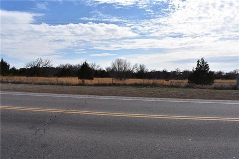 2704 E Walnut St, Tecumseh, OK 74873 photo 3