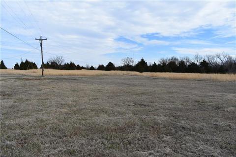 2704 E Walnut St, Tecumseh, OK 74873 photo 11