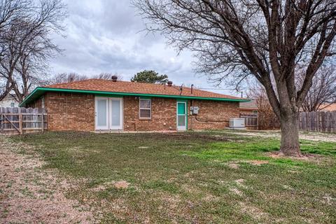 607 S Leach Ave, Watonga, OK 73772 photo 15