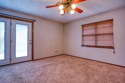 607 S Leach Ave, Watonga, OK 73772 photo 8