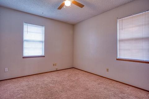 607 S Leach Ave, Watonga, OK 73772 photo 11