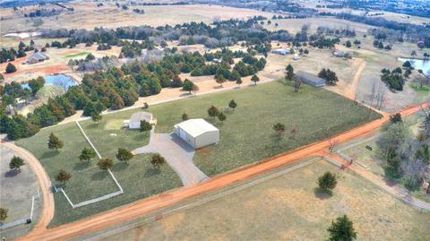 4700 Secrest Rd, Guthrie, OK 73044 photo 1