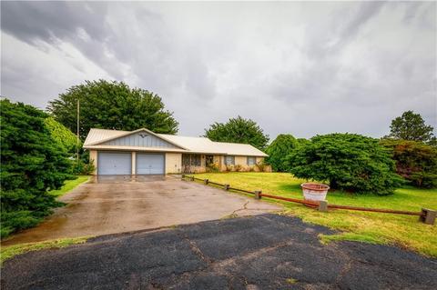 720 N Sheb Wooley Ave, Erick, OK 73645 photo 1