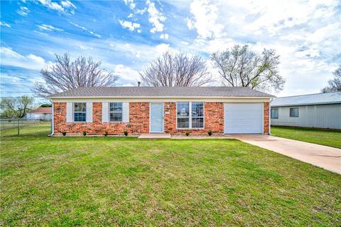 708 Saturn St, Altus, OK 73521 photo 2
