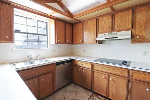 216 E Olympic Dr, Yukon, OK 73099 photo 10