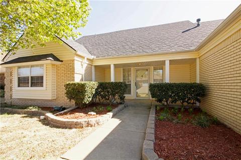 216 E Olympic Dr, Yukon, OK 73099 photo 3