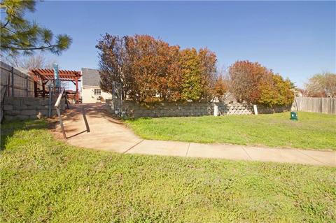 216 E Olympic Dr, Yukon, OK 73099 photo 32