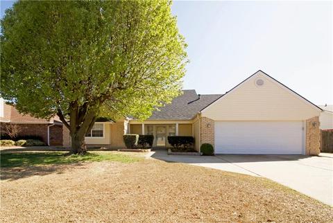 216 E Olympic Dr, Yukon, OK 73099 photo 1