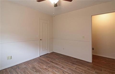 216 E Olympic Dr, Yukon, OK 73099 photo 22