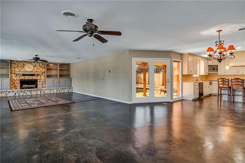 301 Cameron Dr, Altus, OK 73521 photo 5