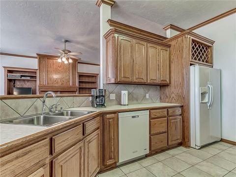 1925 Oak Dr, Moore, OK 73170 photo 16