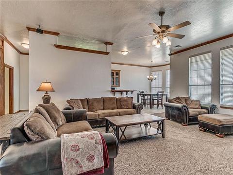 1925 Oak Dr, Moore, OK 73170 photo 8