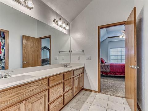 1925 Oak Dr, Moore, OK 73170 photo 25