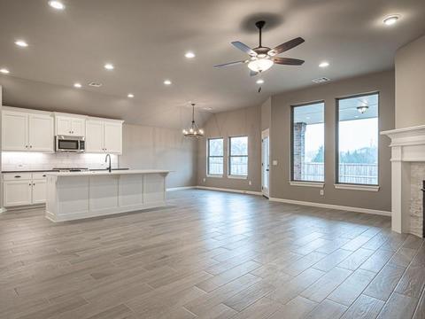 2704 Siena Ln, Moore, OK 73170 photo 4