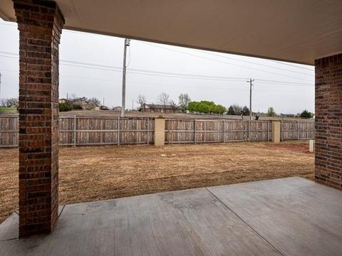2704 Siena Ln, Moore, OK 73170 photo 32