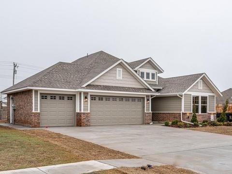 2704 Siena Ln, Moore, OK 73170 photo 3