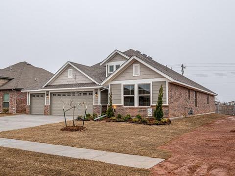 2704 Siena Ln, Moore, OK 73170 photo 2