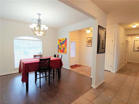 1808 Hunter Pointe Cir, Altus, OK 73521 photo 2