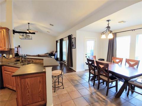 1808 Hunter Pointe Cir, Altus, OK 73521 photo 8