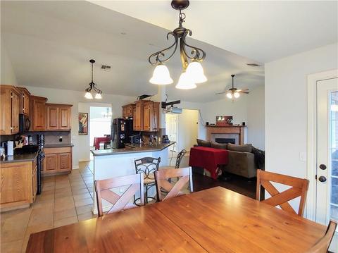 1808 Hunter Pointe Cir, Altus, OK 73521 photo 9