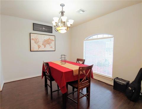 1808 Hunter Pointe Cir, Altus, OK 73521 photo 3