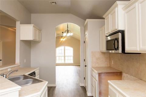 912 Willowood Dr, Yukon, OK 73099 photo 15