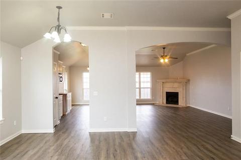 912 Willowood Dr, Yukon, OK 73099 photo 9