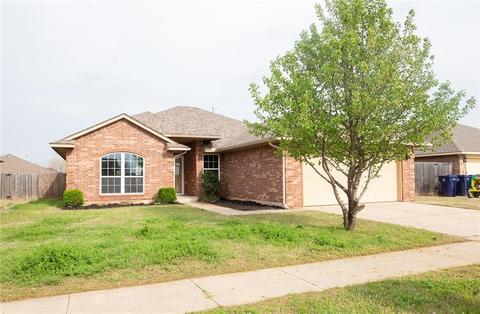 912 Willowood Dr, Yukon, OK 73099 photo 2