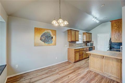 4412 Applegate Dr, Moore, OK 73160 photo 10