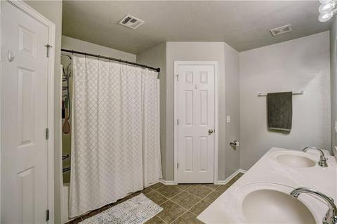 4412 Applegate Dr, Moore, OK 73160 photo 20