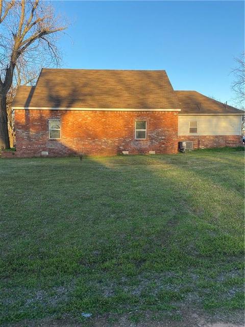 215 W 1st St, Coyle, OK 73027 photo 6