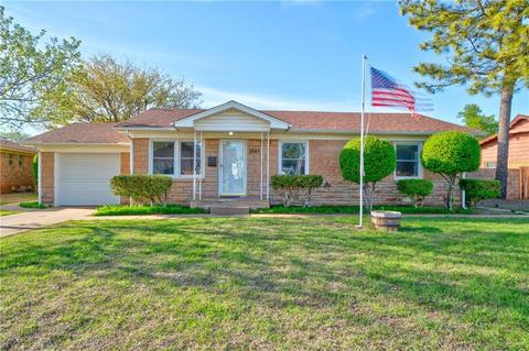 1905 Willard Dr, Altus, OK 73521 photo 1