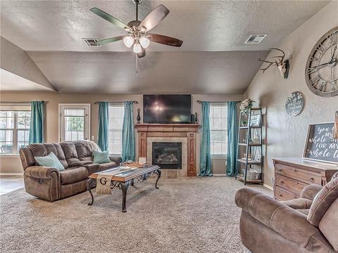200 Greentree Dr, Noble, OK 73068 photo 4